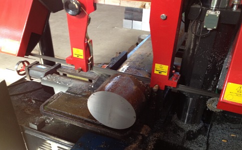 张湾卧式带锯床加工时出现明显振荡如何排查？